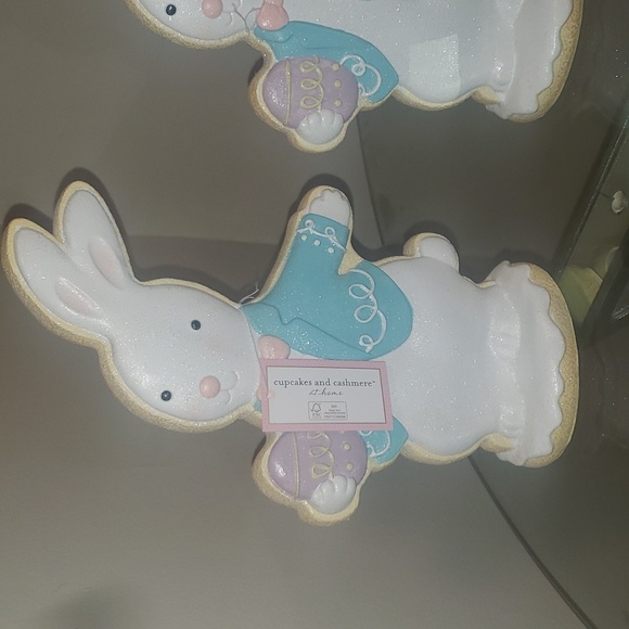 Cupcakes and Cashmere easter decor